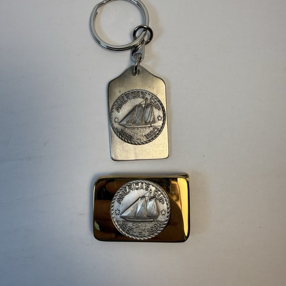 Vintage AMERICA's CUP 1983 Australia II Keychain andBrass Belt Buckle